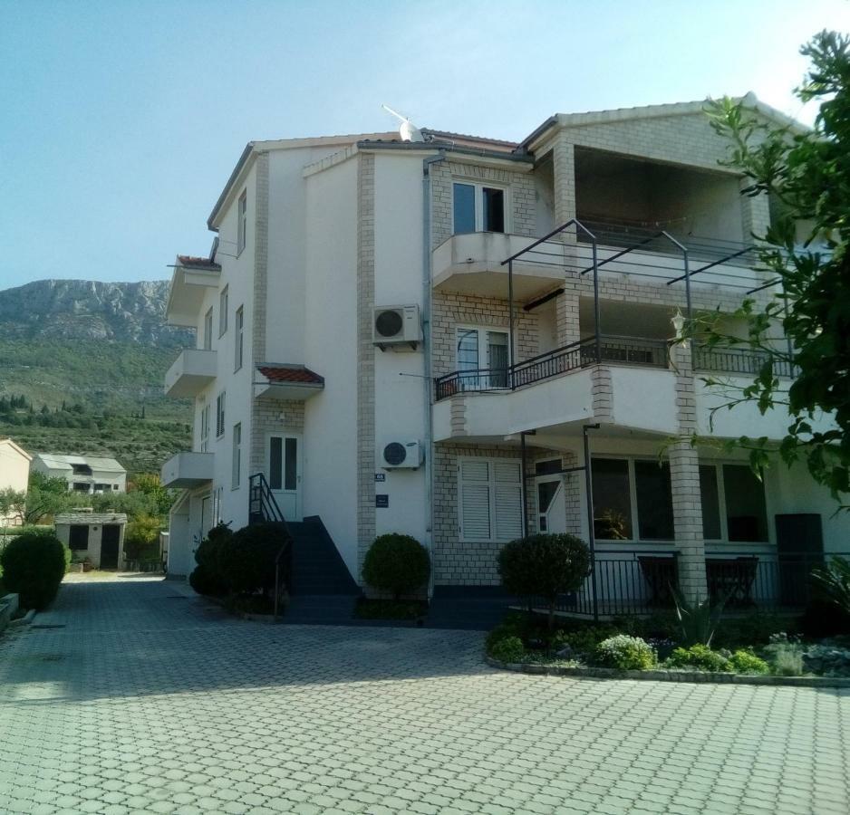 Apartman Luka Каштела Экстерьер фото