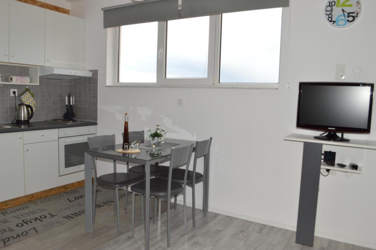 Apartman Luka Каштела Экстерьер фото