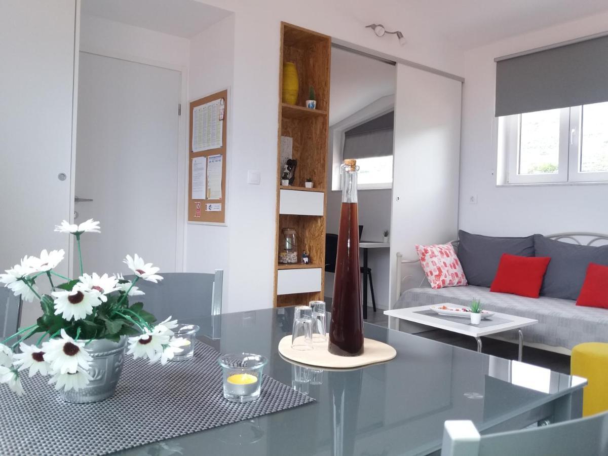 Apartman Luka Каштела Экстерьер фото