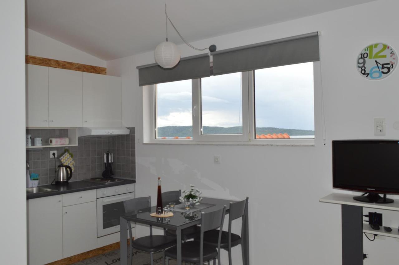 Apartman Luka Каштела Экстерьер фото