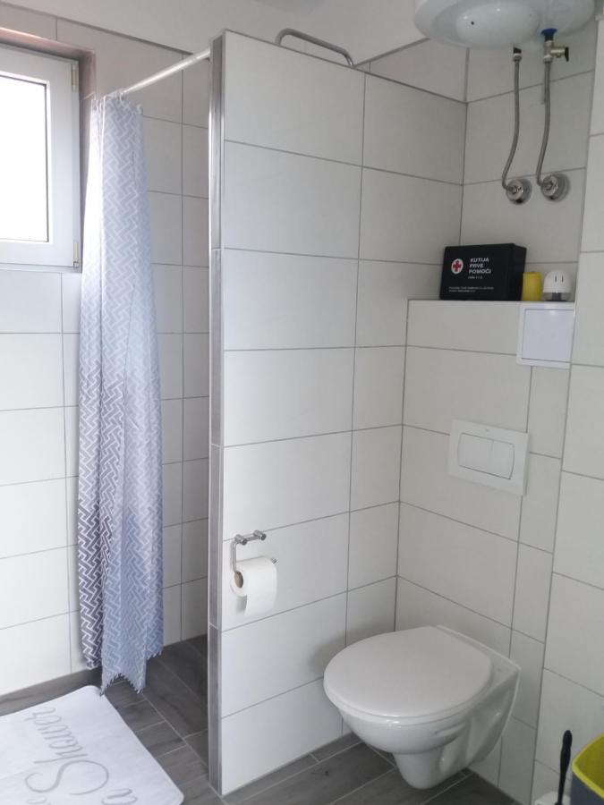 Apartman Luka Каштела Экстерьер фото