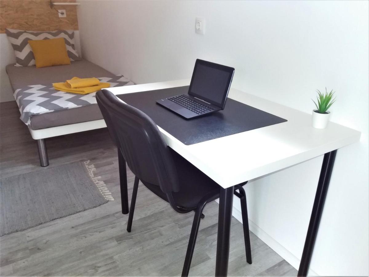 Apartman Luka Каштела Экстерьер фото