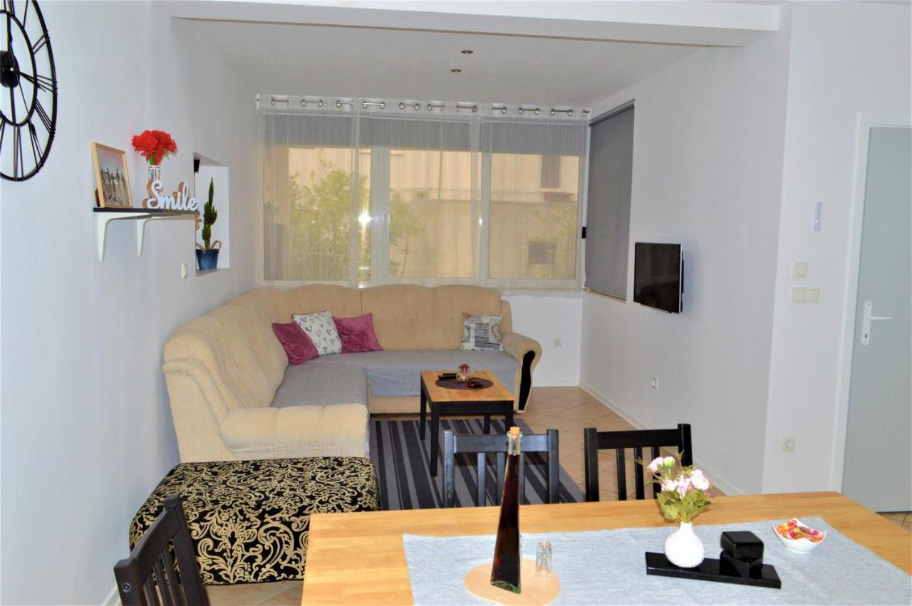 Apartman Luka Каштела Экстерьер фото