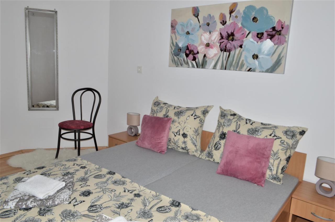 Apartman Luka Каштела Экстерьер фото